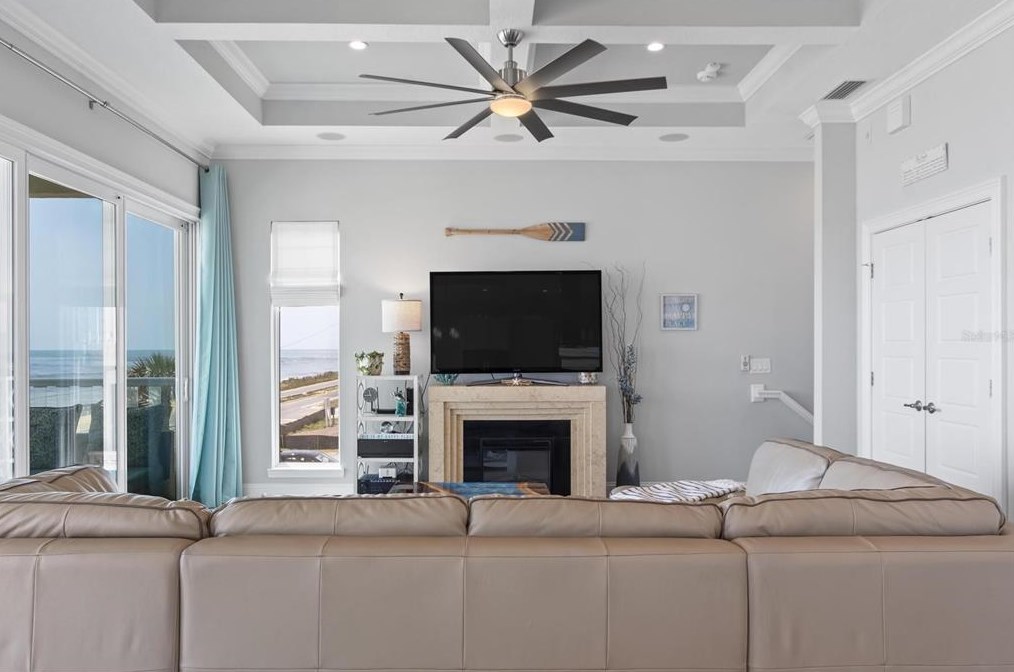 2032 Oceanshore Blvd, Flagler Beach FL  32136-2802 exterior