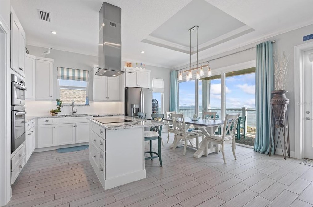 2032 Oceanshore Blvd, Flagler Beach FL  32136-2802 exterior