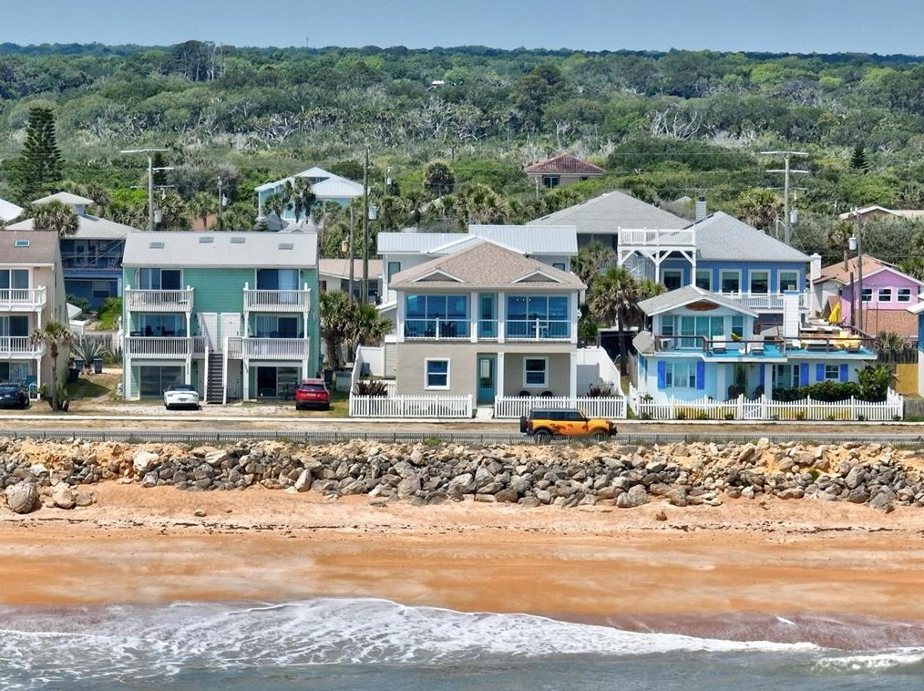 2032 Oceanshore Blvd, Flagler Beach FL  32136-2802 exterior