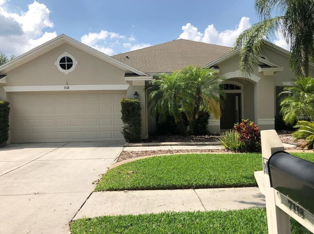7118 Derwent Glen Cir, Land O Lakes, FL 34637