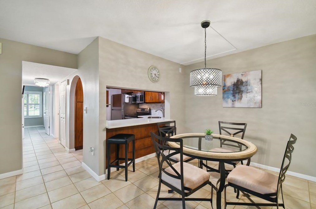 1423 Pine Glen Ln, Tarpon Springs, FL 34688-6546