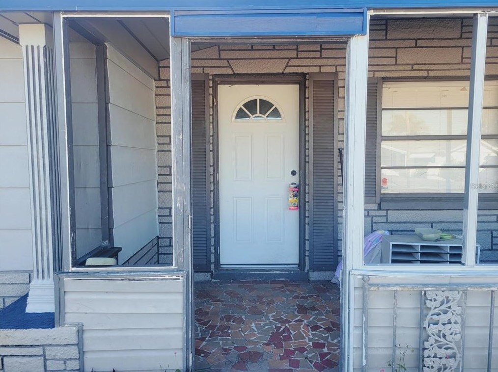 1305 Ermine Dr, Tarpon Springs, FL 34690