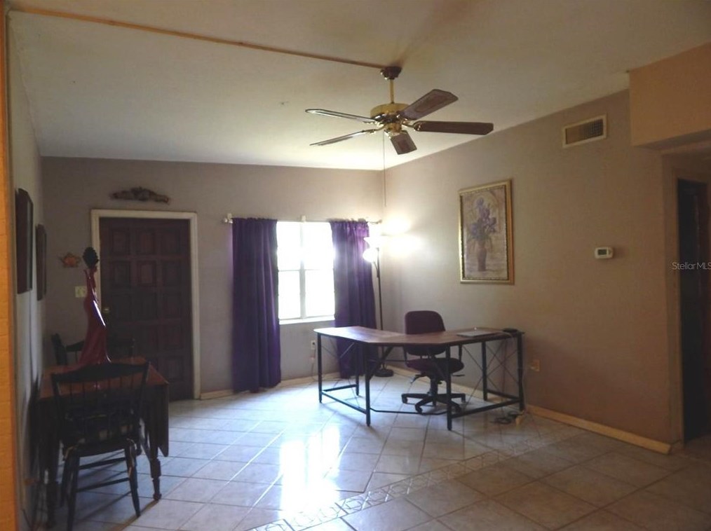 512 Langford Cir, Plant City, FL 33563-6934