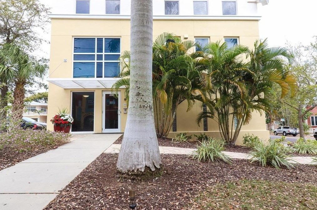 205 5th Ave, Saint Petersburg, FL 33701-2966