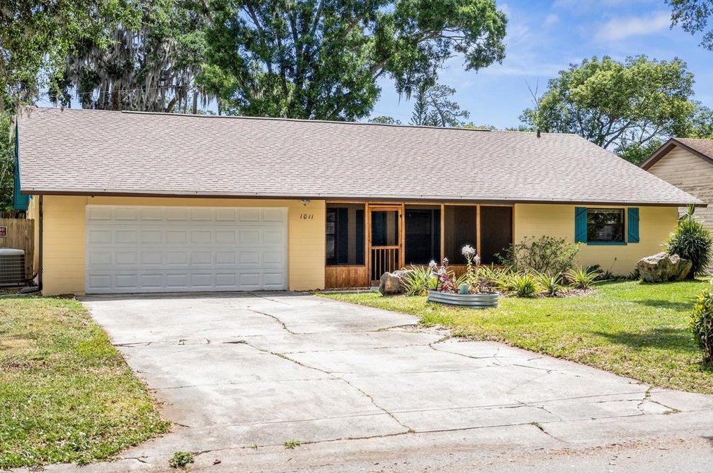 1011 Indian Oaks, Daytona Beach, FL 32117-3105