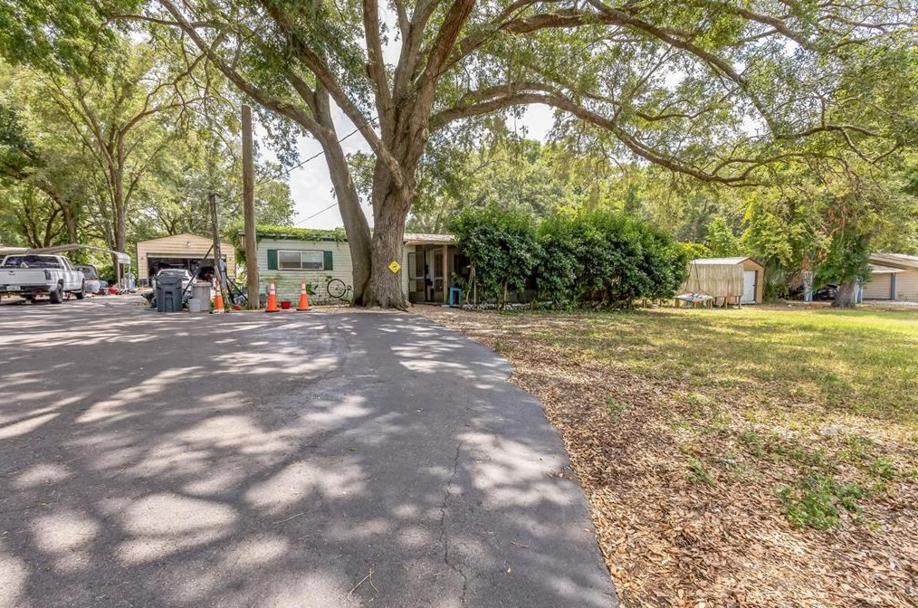 4111 Crews Lake Dr, Lakeland, FL 33813