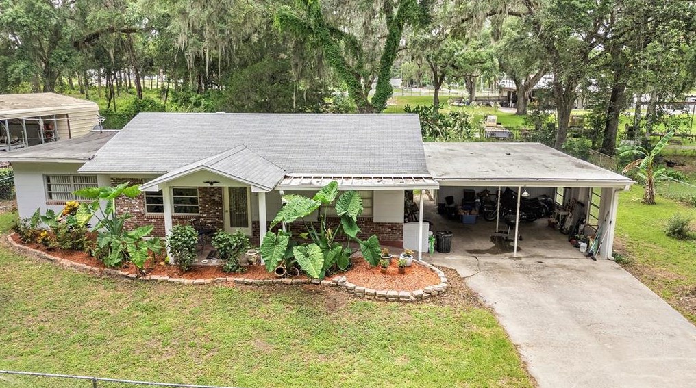 18425 Lawrence Rd, Dade City, FL 33523