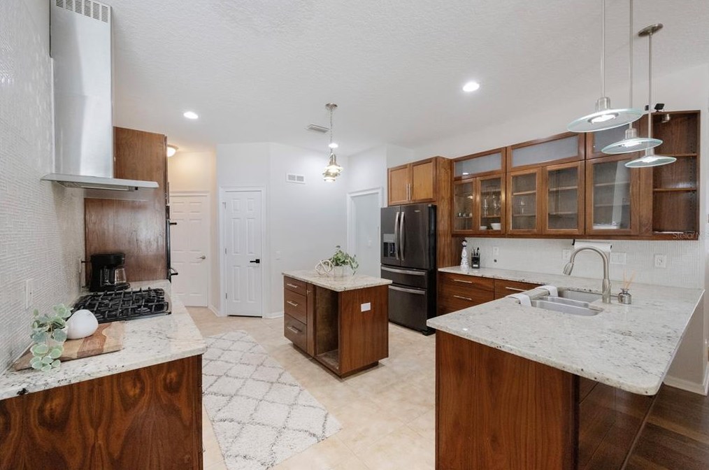 6935 Grn Heron Dr, Zephyrhills FL 33545-3894 exterior