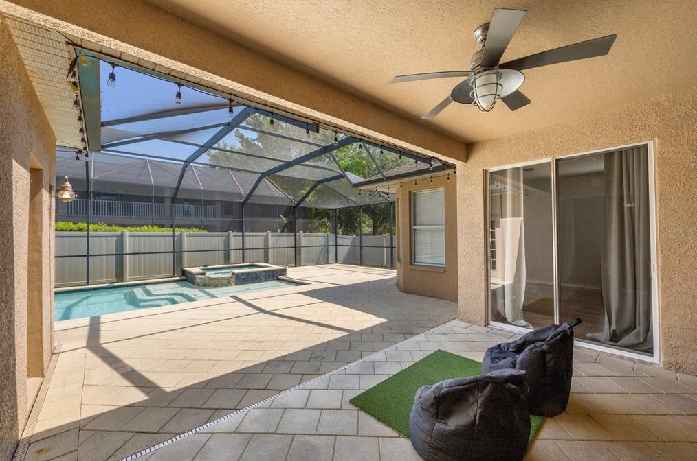 6935 Grn Heron Dr, Zephyrhills FL 33545-3894 exterior