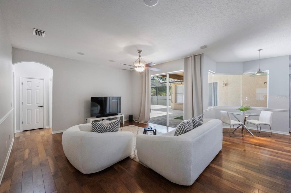 6935 Grn Heron Dr, Zephyrhills FL 33545-3894 exterior