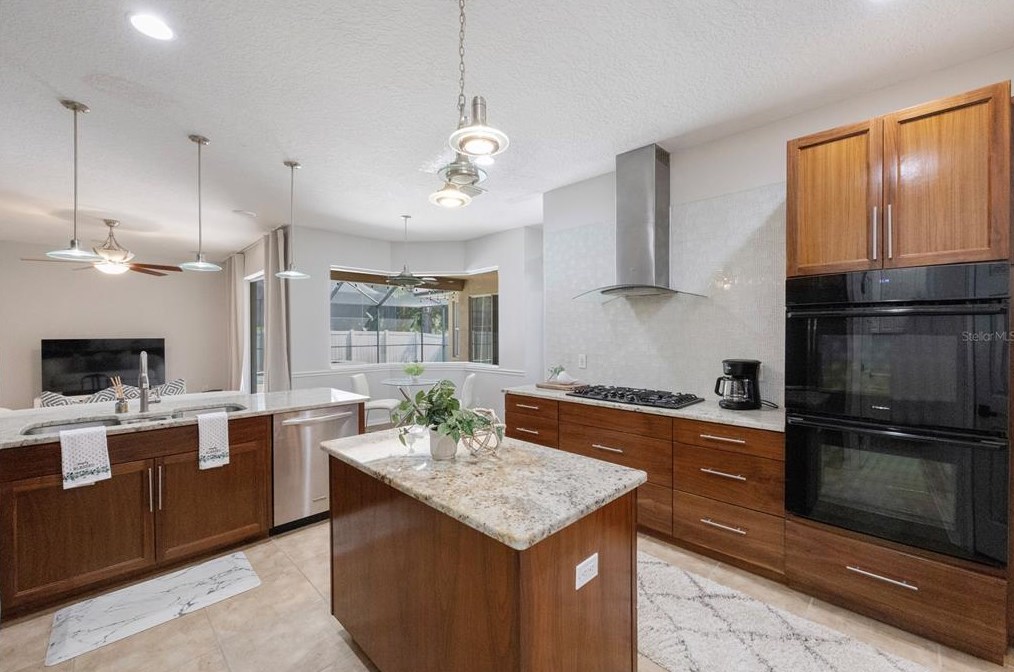 6935 Grn Heron Dr, Zephyrhills FL 33545-3894 exterior