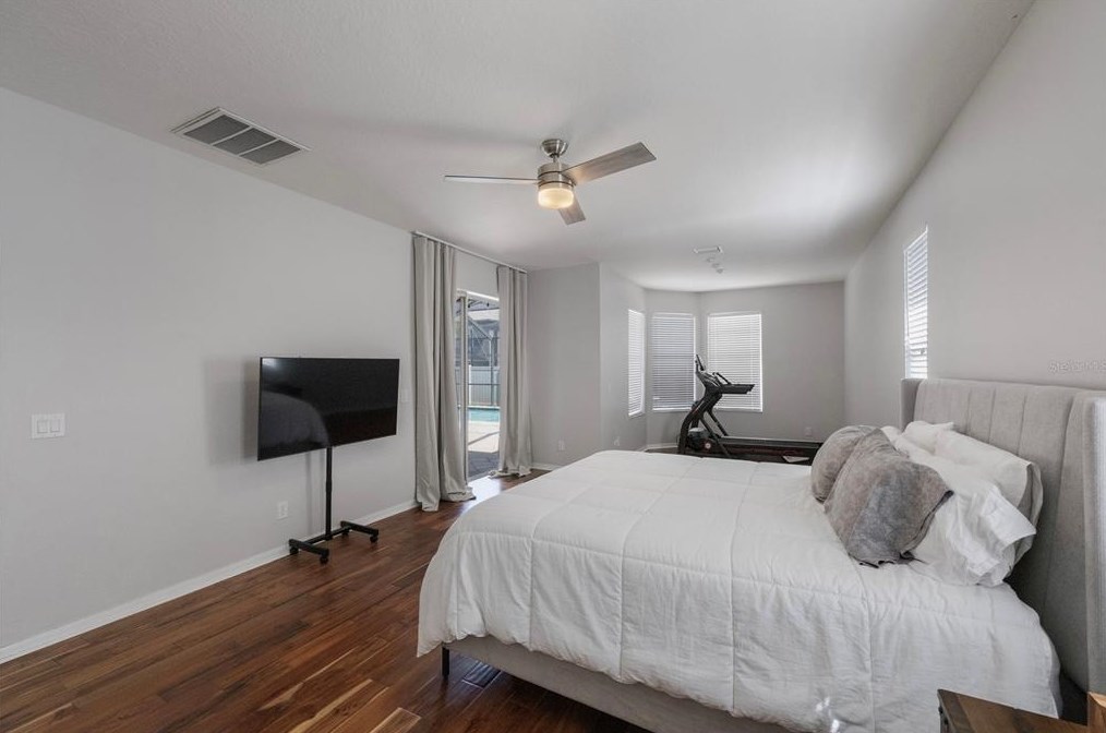 6935 Grn Heron Dr, Zephyrhills FL 33545-3894 exterior