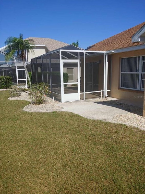 318 Caloosa Palms Ct, Ruskin FL 33573-6933 exterior