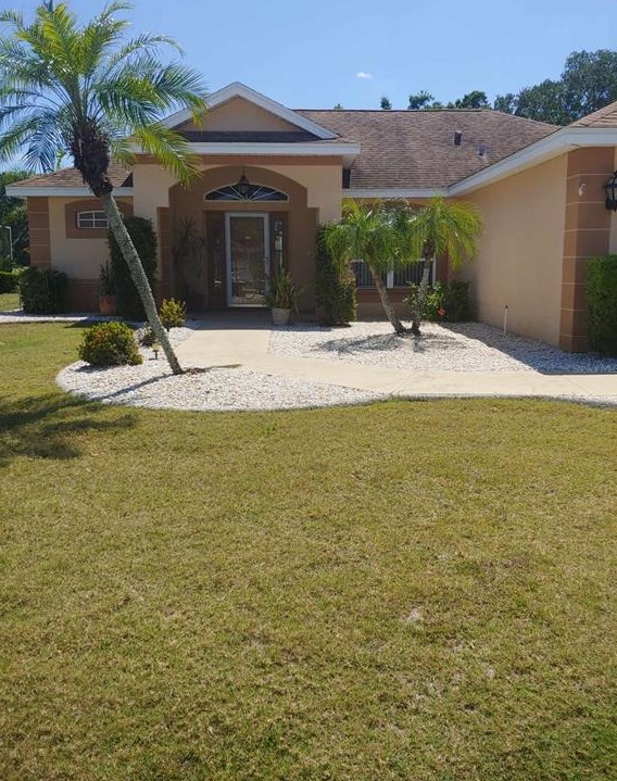 318 Caloosa Palms Ct, Ruskin FL 33573-6933 exterior