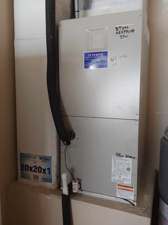 318 Caloosa Palms Ct, Ruskin FL 33573-6933 exterior