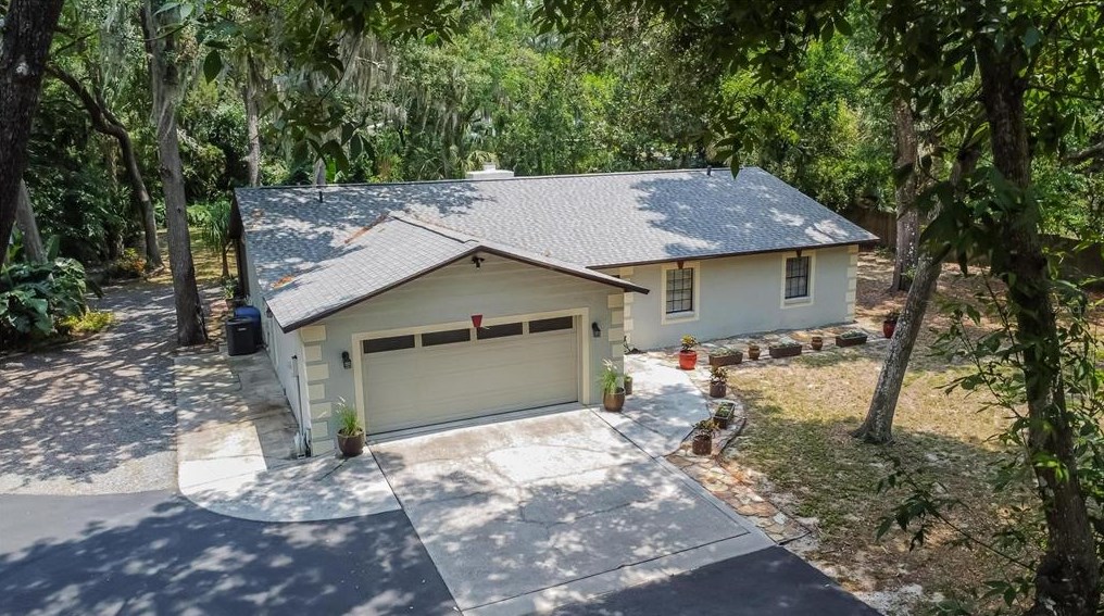 8202 Stoner Woods Dr, Riverview, FL 33569-5225