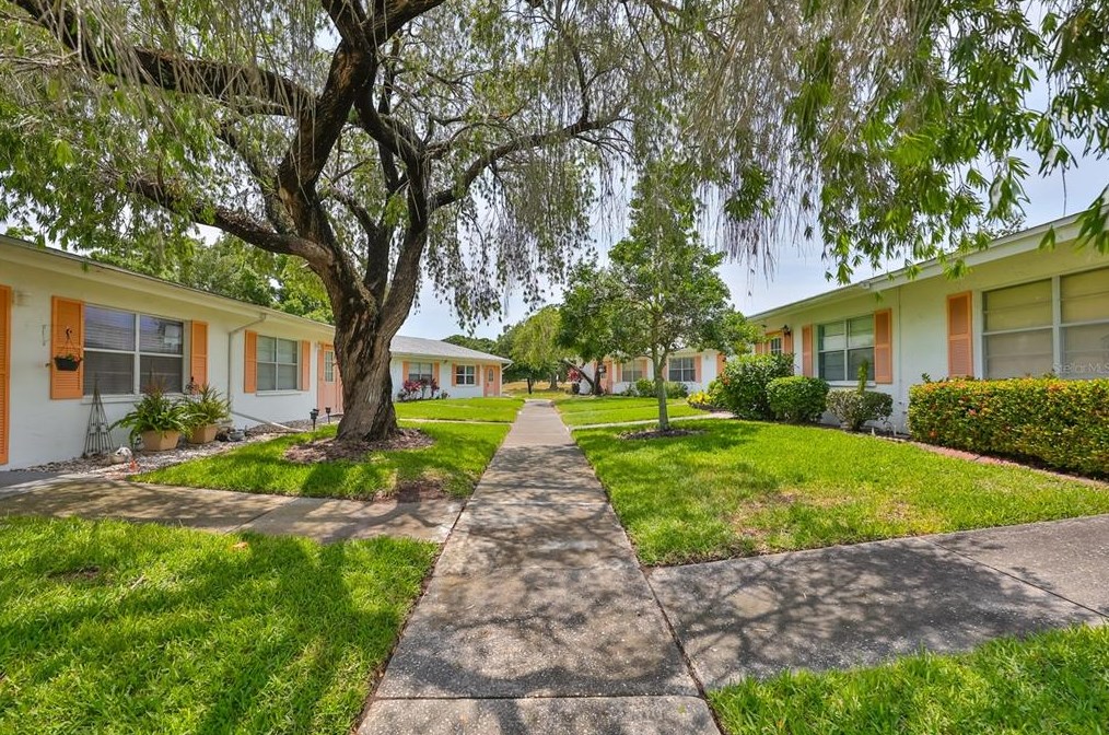 1902 Andover St #215, Ruskin, FL 33573