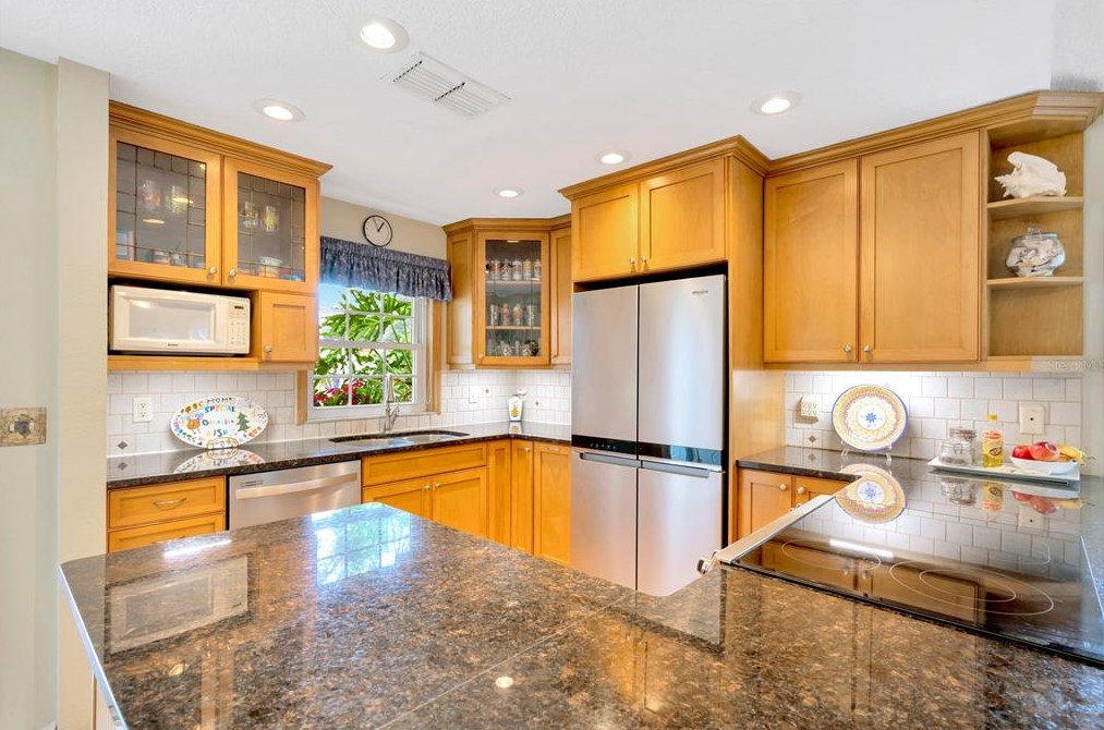 1514 Woonsocket Ln, Brandon FL  33511-1823 exterior