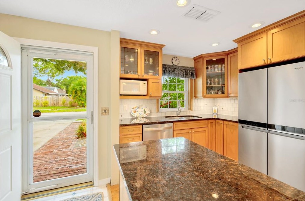 1514 Woonsocket Ln, Brandon FL  33511-1823 exterior