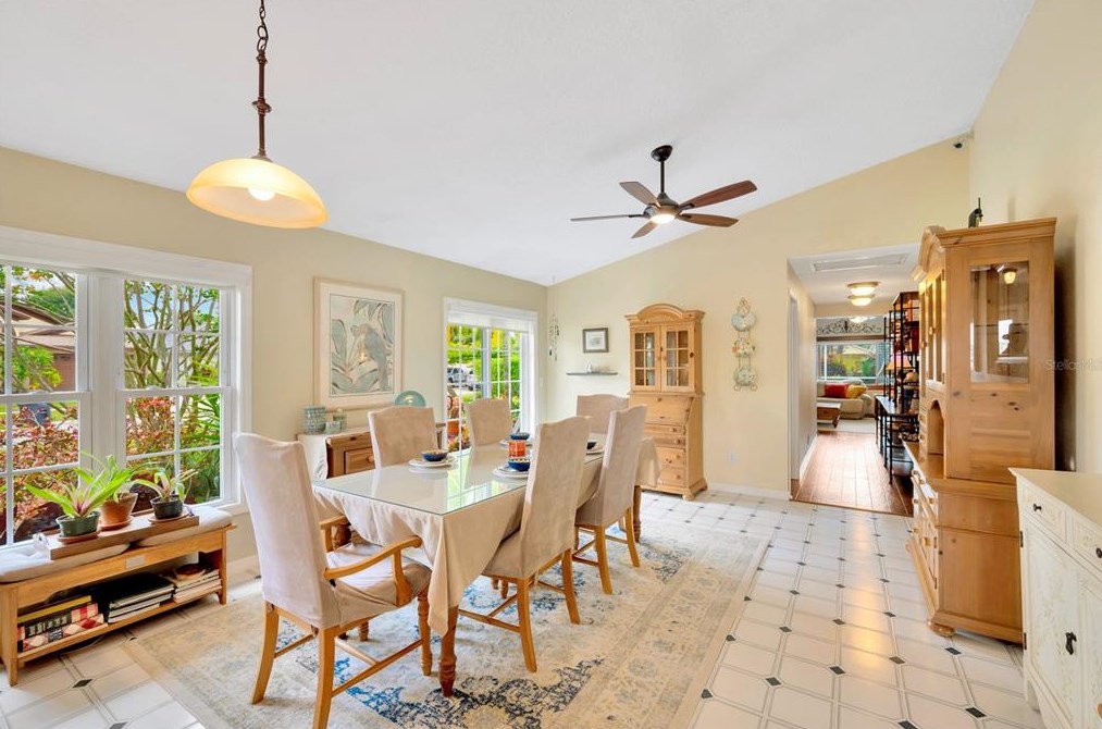 1514 Woonsocket Ln, Brandon FL  33511-1823 exterior