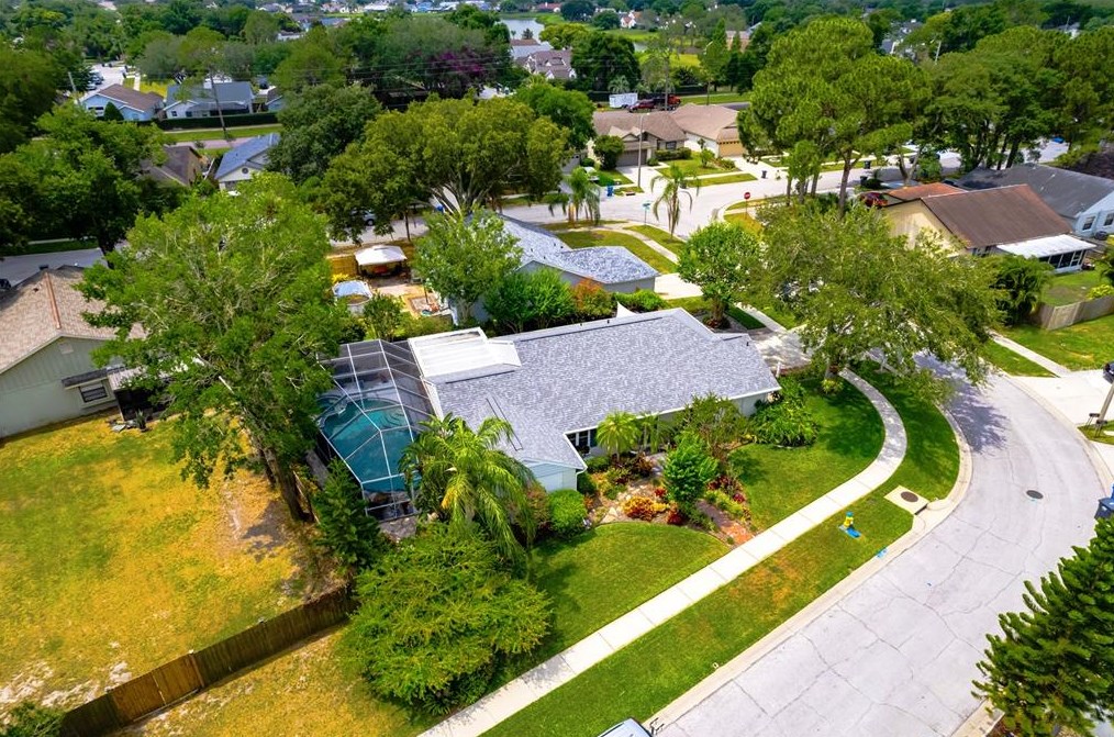 1514 Woonsocket Ln, Brandon FL  33511-1823 exterior