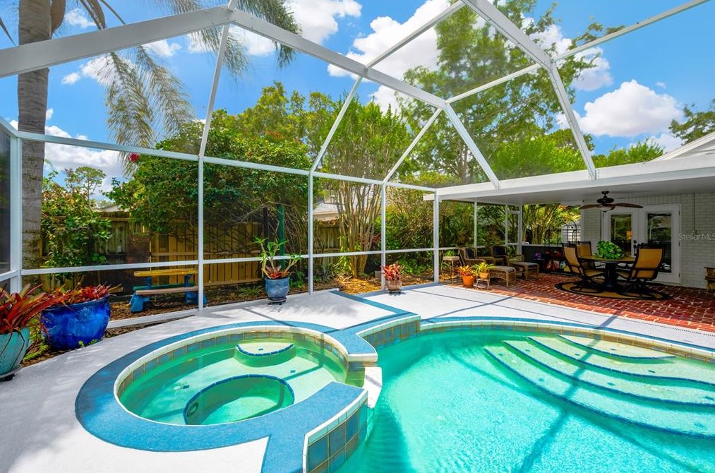 1514 Woonsocket Ln, Brandon FL  33511-1823 exterior