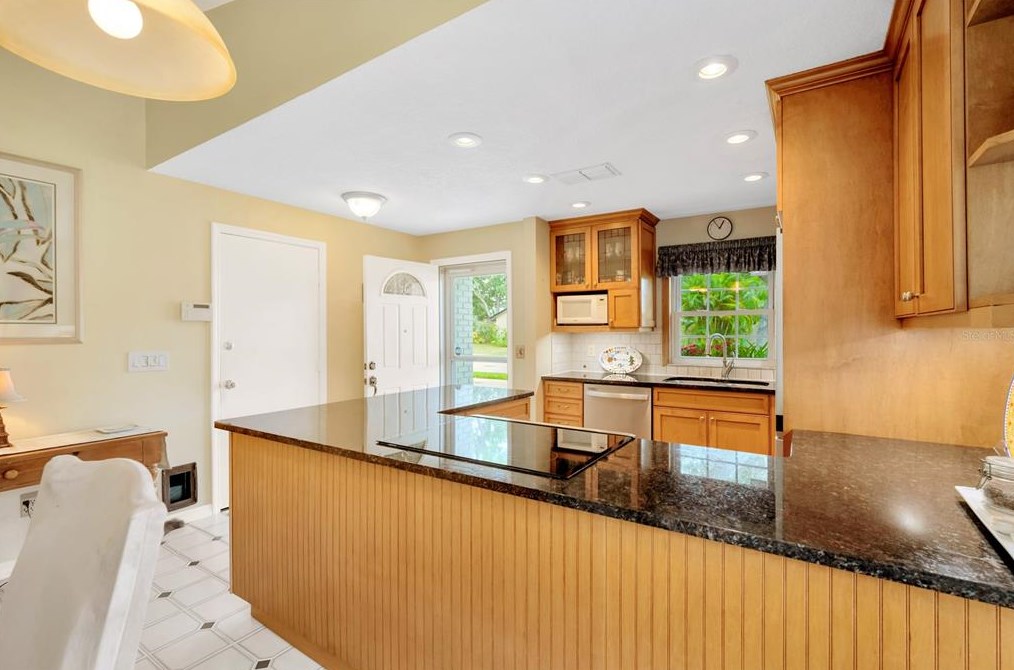 1514 Woonsocket Ln, Brandon FL  33511-1823 exterior