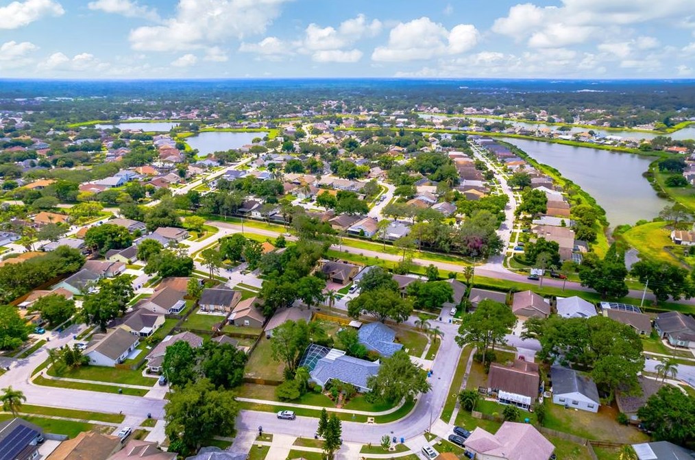 1514 Woonsocket Ln, Brandon FL  33511-1823 exterior