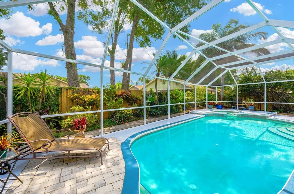 1514 Woonsocket Ln, Brandon FL  33511-1823 exterior