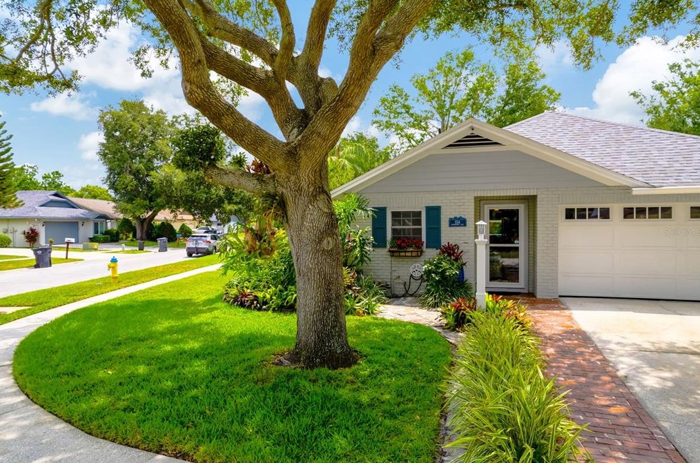 1514 Woonsocket Ln, Brandon FL  33511-1823 exterior