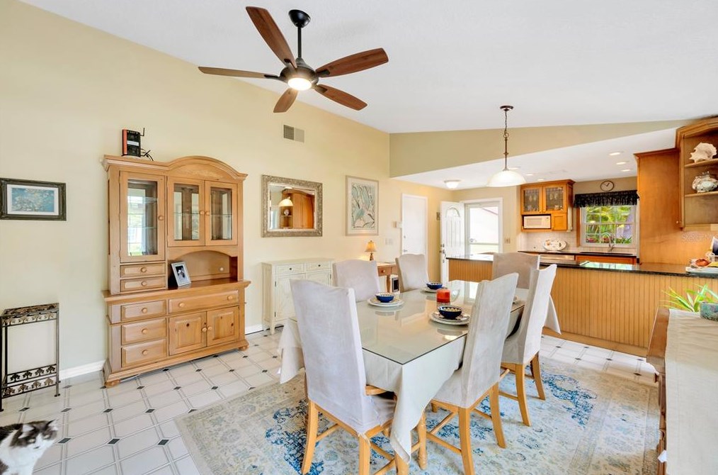 1514 Woonsocket Ln, Brandon FL  33511-1823 exterior