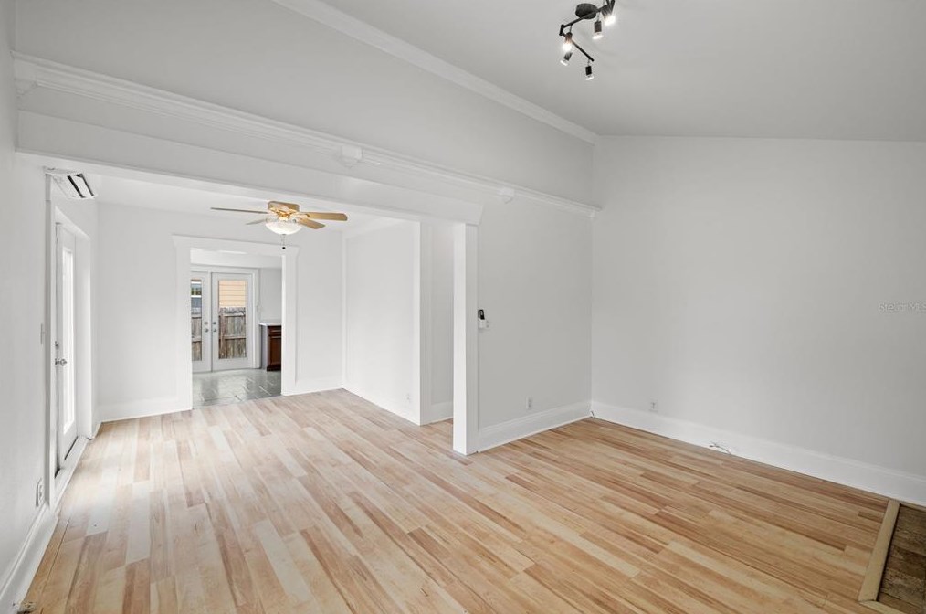 3011 Ola Ave, Tampa FL 33603-3500 exterior