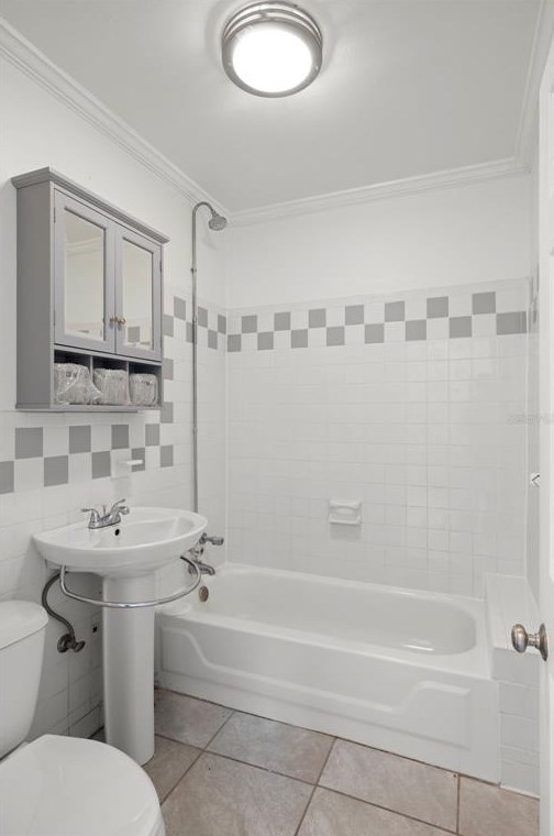 3011 Ola Ave, Tampa FL 33603-3500 exterior