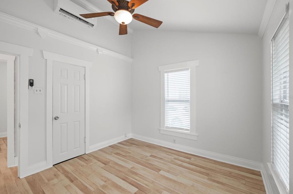 3011 Ola Ave, Tampa FL 33603-3500 exterior