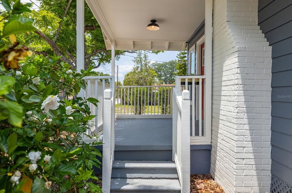 3011 Ola Ave, Tampa FL 33603-3500 exterior