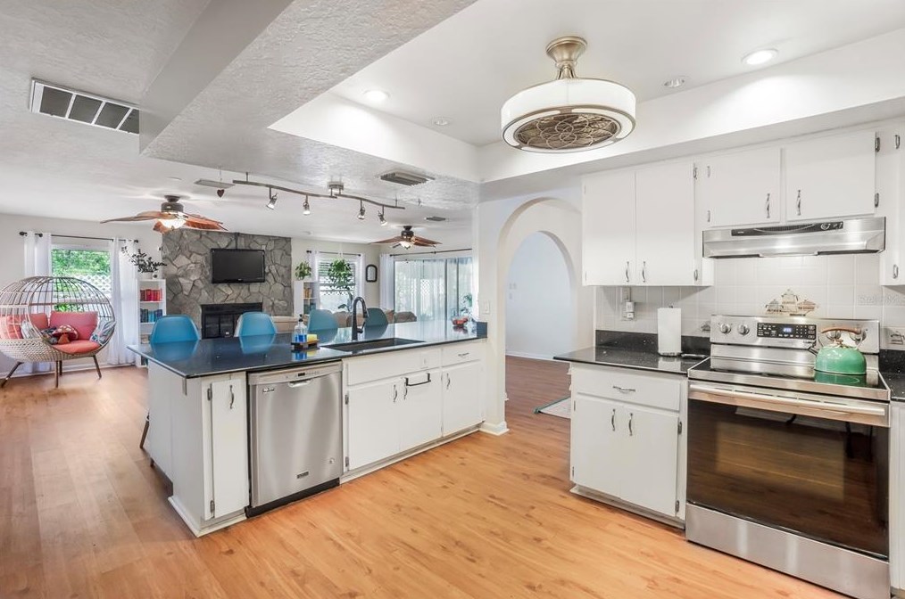 10 Byrsonima Ct, Homosassa FL 34446-4609 exterior