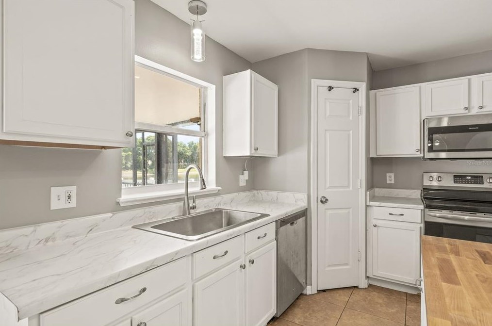 6322 Gondola Dr, Riverview FL  33578-1306 exterior