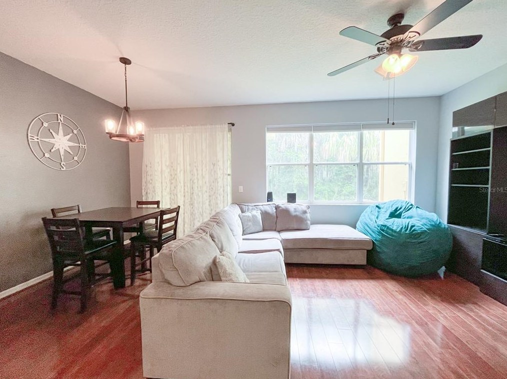 8180 Stone View Dr, Tampa, FL 33647-3633