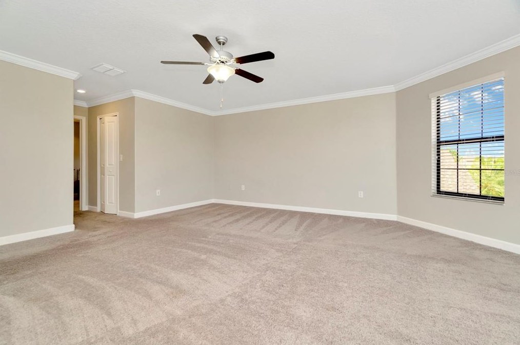 9910 Smarty Jones Dr, Ruskin FL  33573-6718 exterior