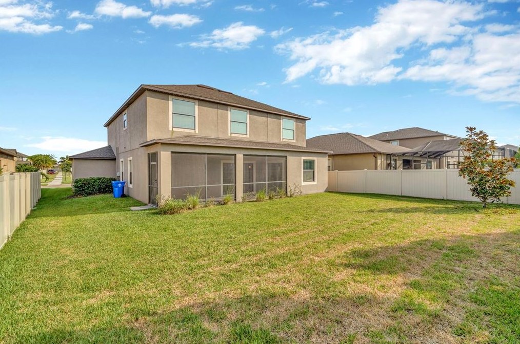 9910 Smarty Jones Dr, Ruskin FL  33573-6718 exterior