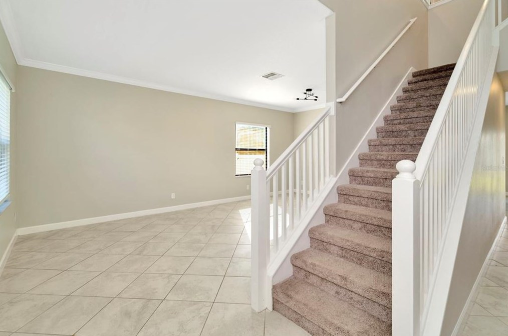 9910 Smarty Jones Dr, Ruskin FL  33573-6718 exterior