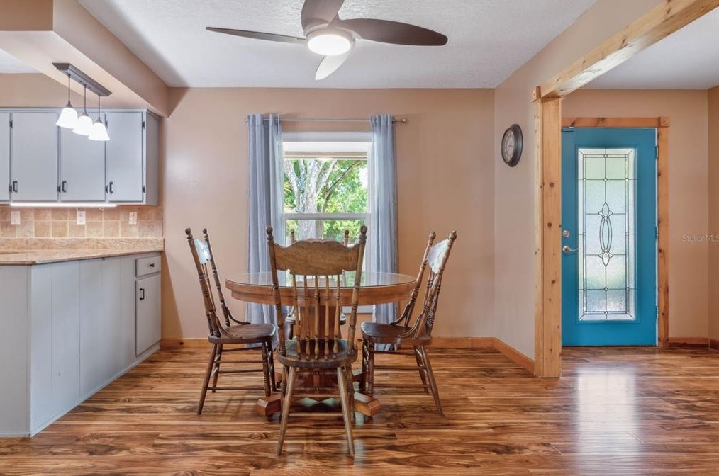 1950 Clement Rd, Lutz FL  33549-5557 exterior