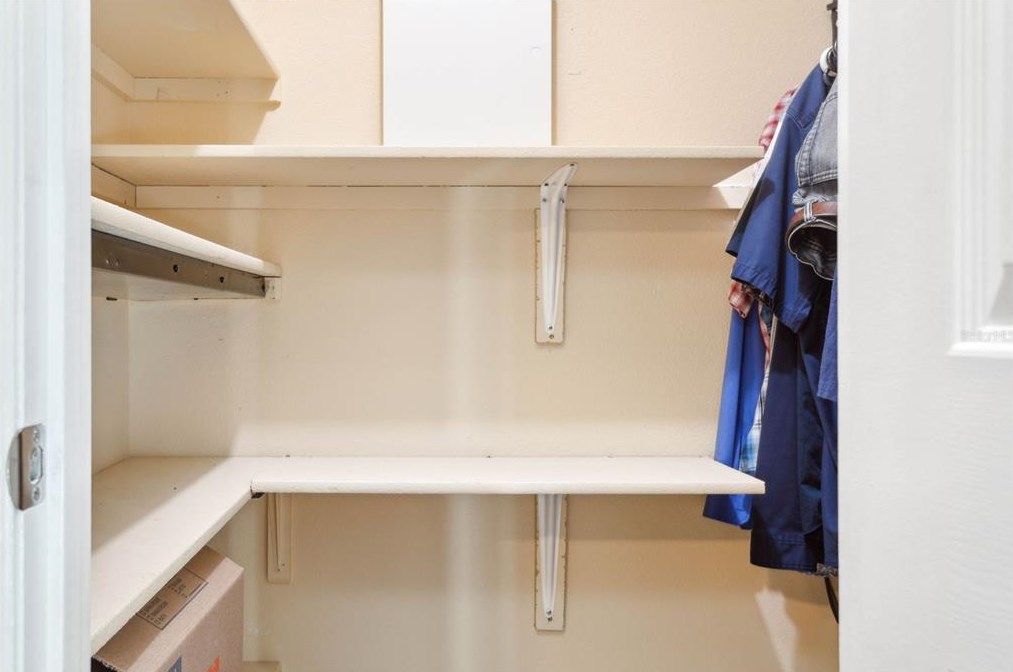 1950 Clement Rd, Lutz FL  33549-5557 exterior