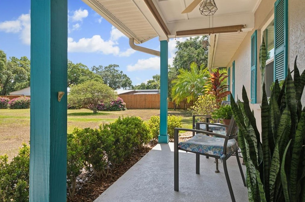 1950 Clement Rd, Lutz FL  33549-5557 exterior