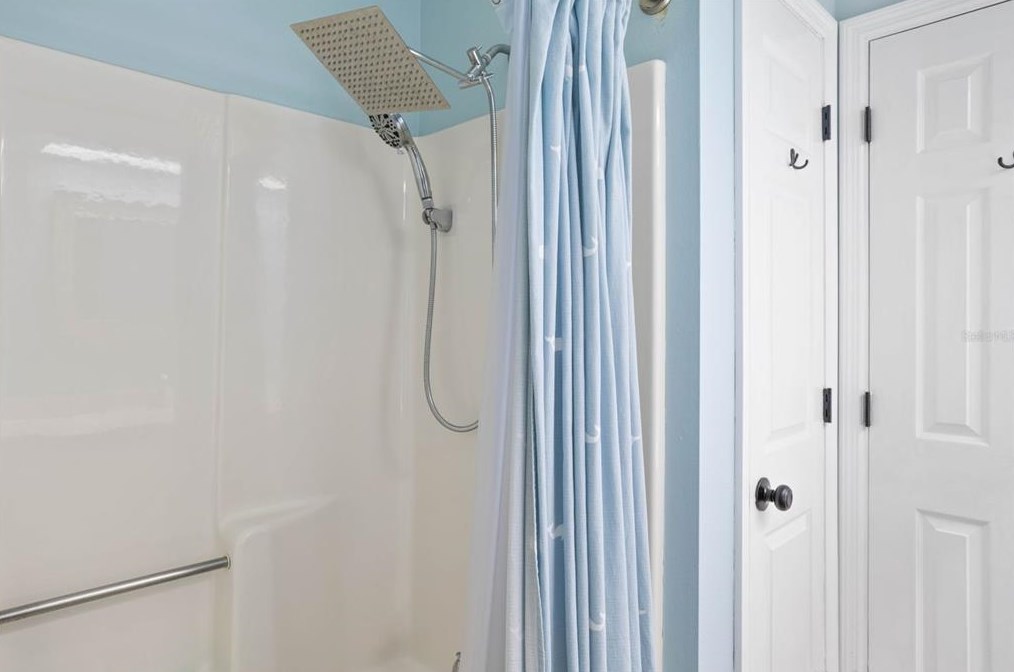 1950 Clement Rd, Lutz FL  33549-5557 exterior