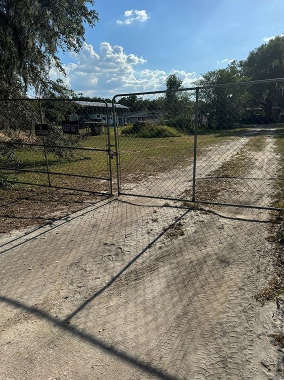 5042 Bridle Path Dr, Lakeland, FL 33810-2406