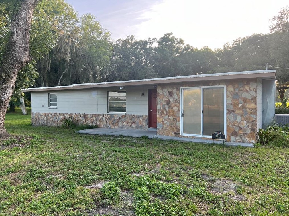 3223 Coats Rd, Zephyrhills, FL 33541