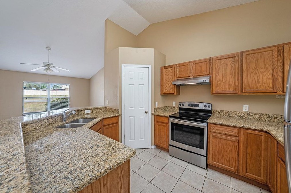 5044 Deltona Blvd, Brooksville FL  34606-1503 exterior