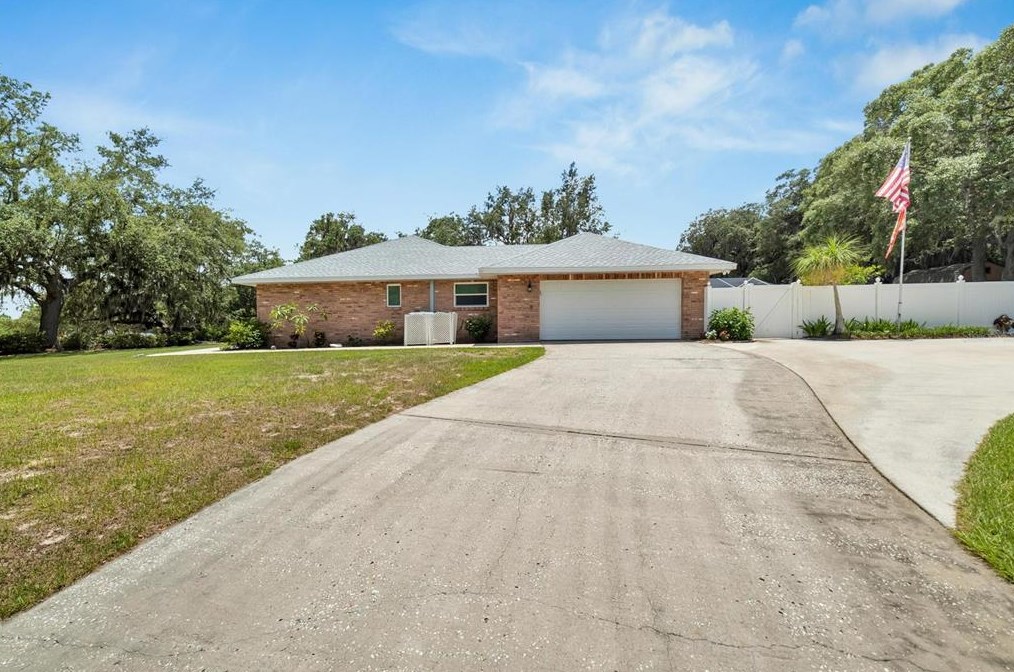 11301 Donneymoor Dr, Riverview FL  33569-9118 exterior