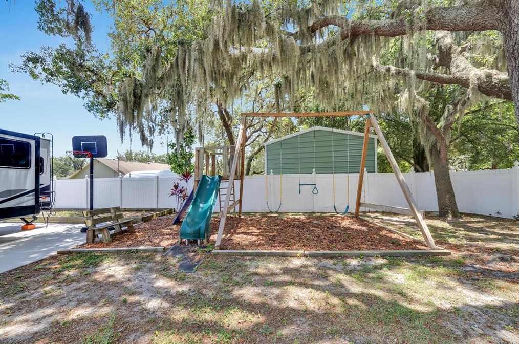 11301 Donneymoor Dr, Riverview FL  33569-9118 exterior